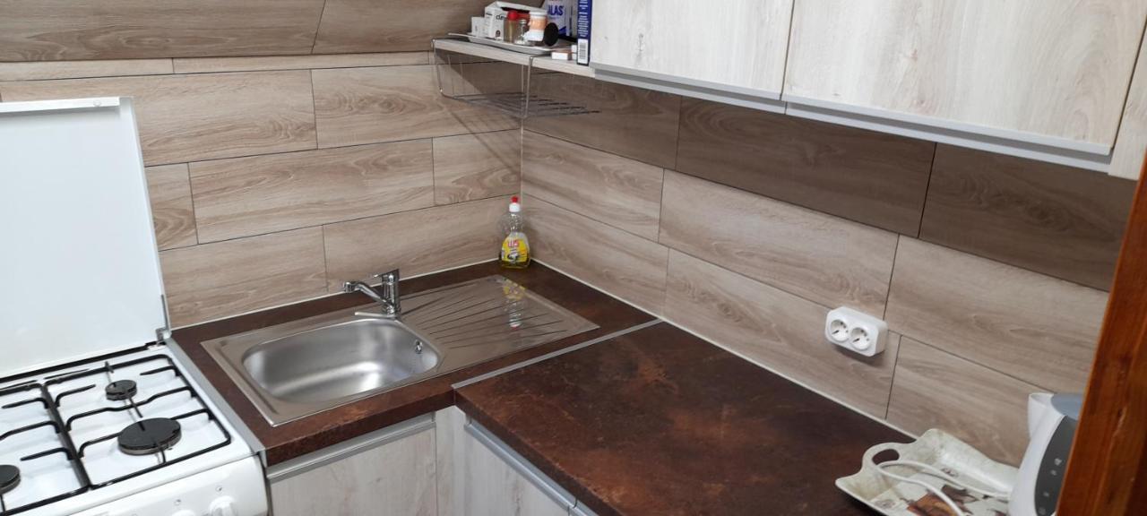Keri Apartman Mosonmagyaróvár Exterior foto