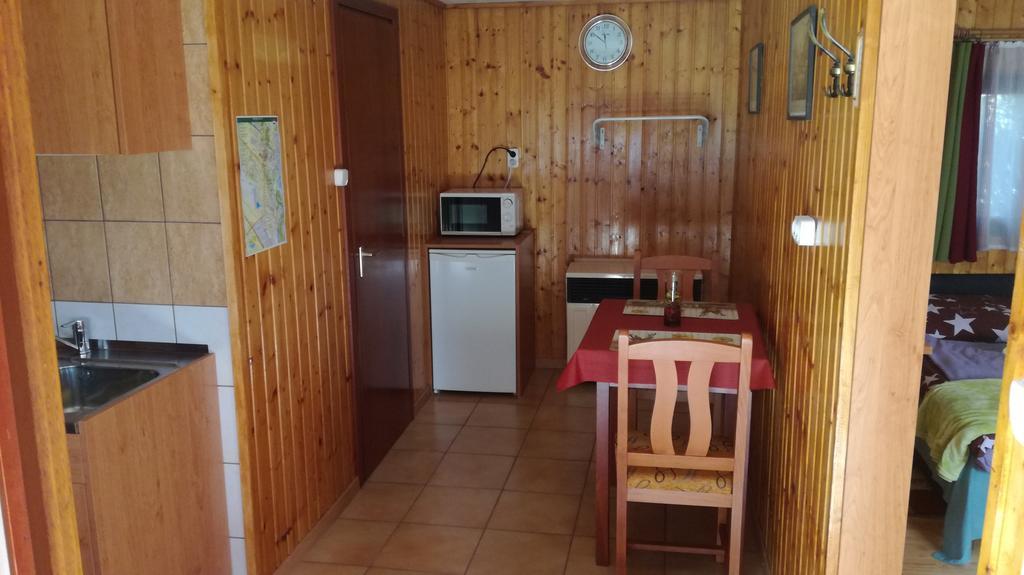 Keri Apartman Mosonmagyaróvár Exterior foto